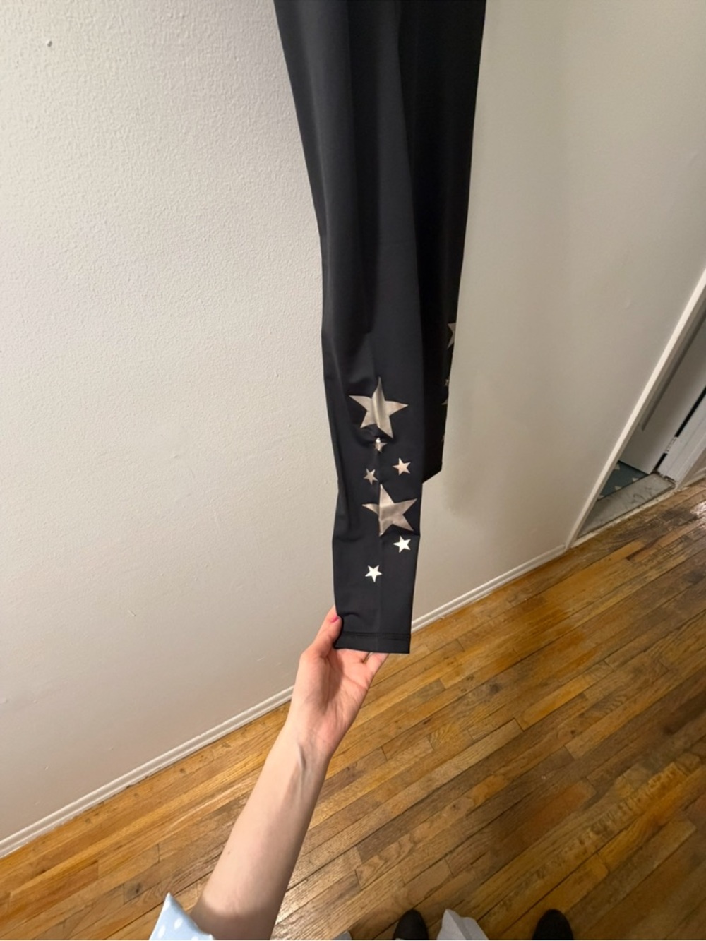 Black High Waisted Star Print Leggings ✨ - Picture 3 of 6